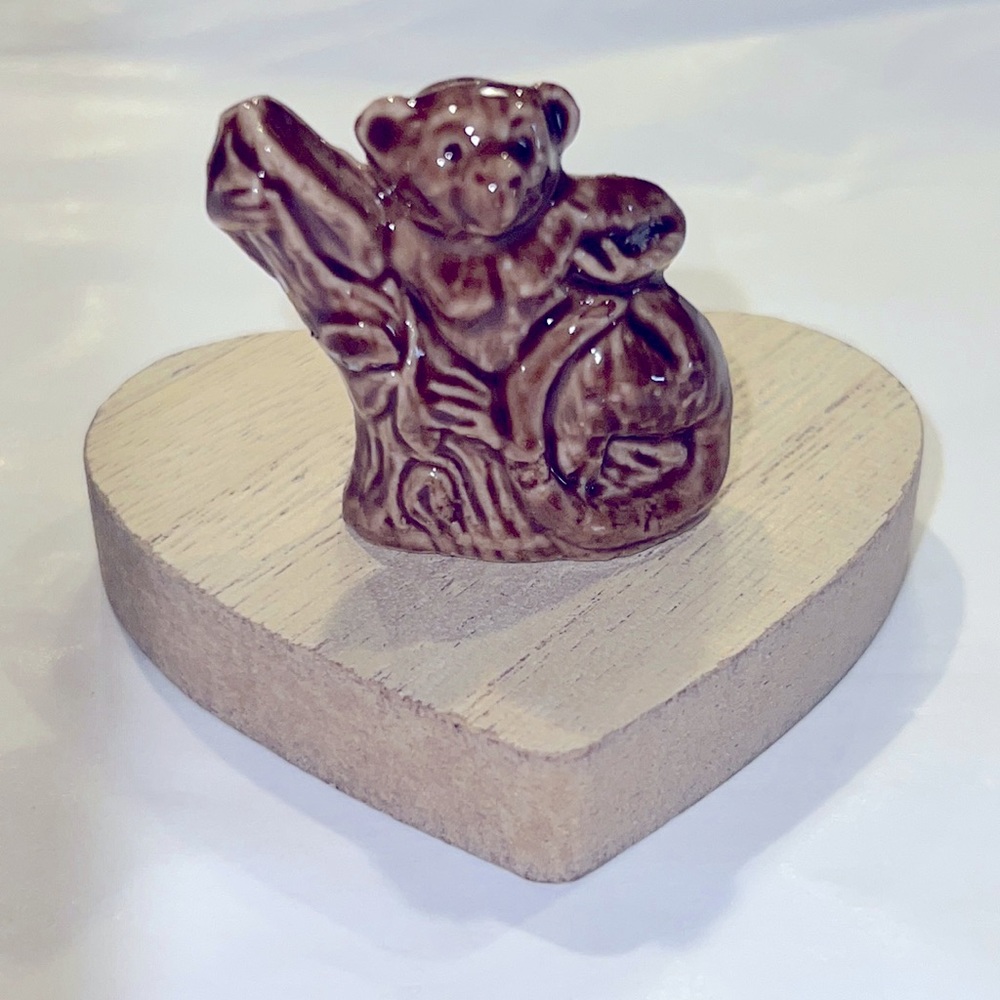 ⭐️3/15 Monkey on Branch Brown Vintage Red Rose Tea Wade Whimsies England